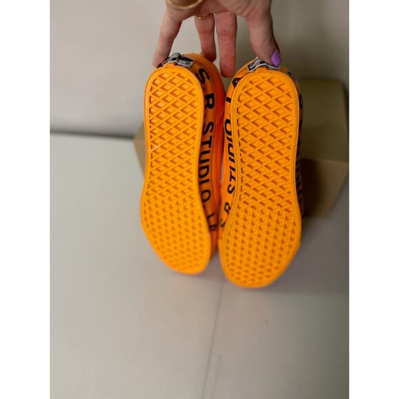 New In Box Vans OTW Sk8-Hi Clash the Wall SR. Studio LA. CA Orange 8 M 9.5 W - Picture 10 of 14